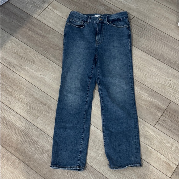 Good American Blue Straight Leg Jeans - Picture 2 of 15